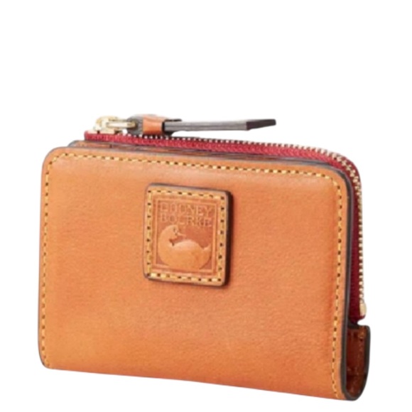 Dooney & Bourke Florentine Zip Credit Card Wallet - Picture 2 of 8